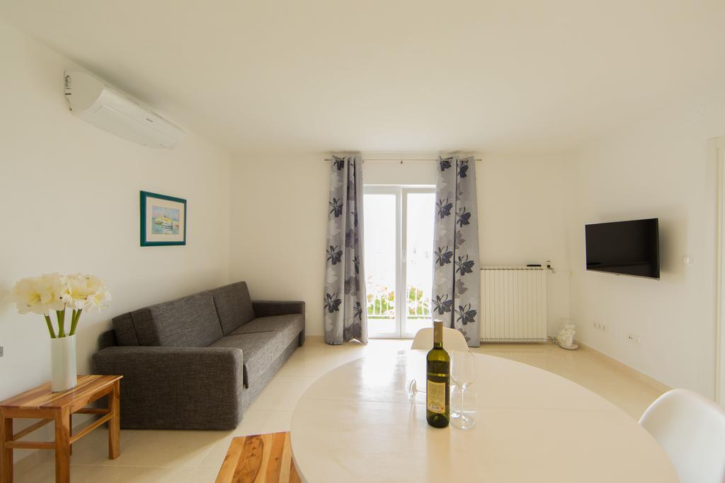 Apartment Udovicic Vodice Zimmer foto